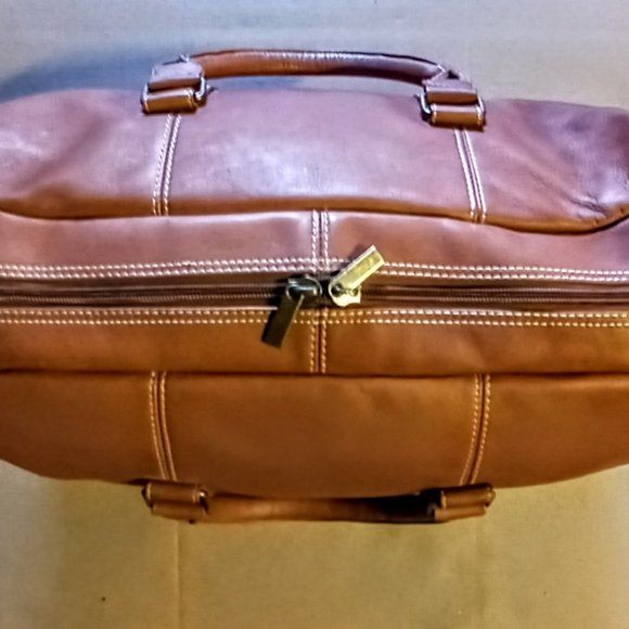 Links and Kings Tan Leather Club Duffle - Picture 4 of 8